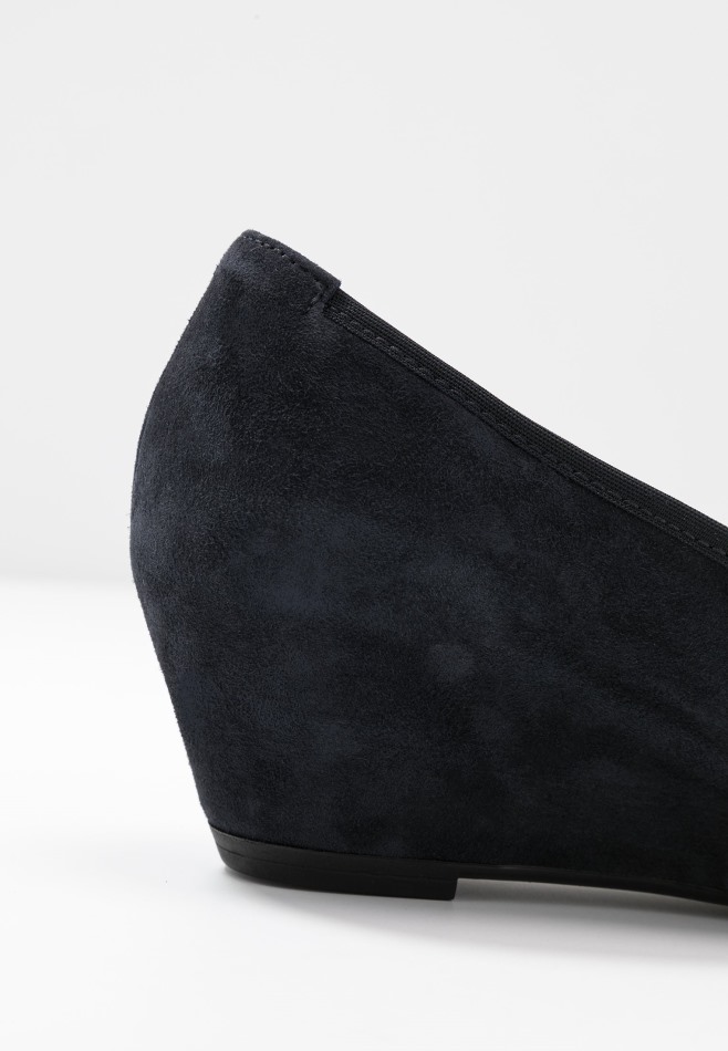 Gabour | Coins Pacifiques Exclusifs